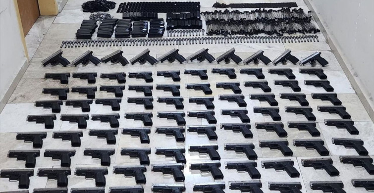 Hatay'da Silah Kaçakçılığı Operasyonu: 90 Ruhsatsız Tabanca Ele Geçirildi