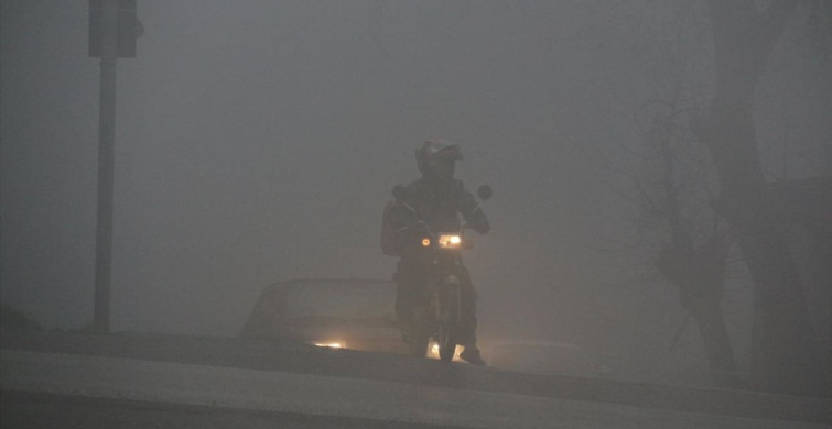 Hatay'da Sis Etkisini Artırdı: Görüş Mesafesi 20 Metreye Düştü