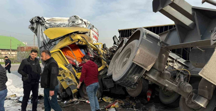 Hatay'da Tır Kazası: 3 Yaralı ve Hurdaya Dönen Araçlar
