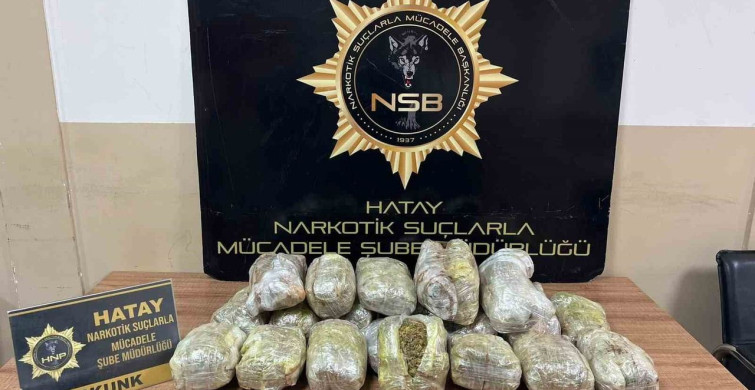 Hatay'da uyuşturucu operasyonu: 8 kilo 900 gram esrar ele geçirildi, 4 tutuklama