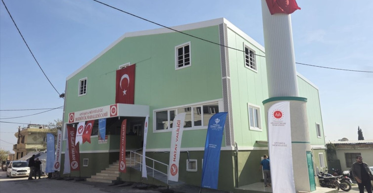 Hatay'da Yeniden İnşa Edilen Camii İbadete Açıldı