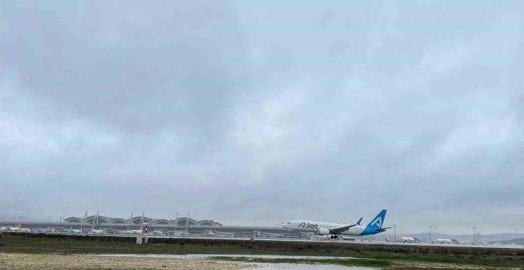 Hava Şartları Nedeniyle Aksaklık Yaşanan Sabiha Gökçen Havalimanı'nda Uçuşlar Normale Döndü