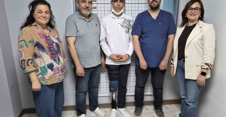 Hayırseverler, Bacağını Kaybeden 15 Yaşındaki Cüneyt Cuma'ya Protez Sağladı