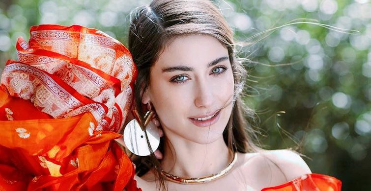 Hazal Kaya: Çok Mutlu Oldum