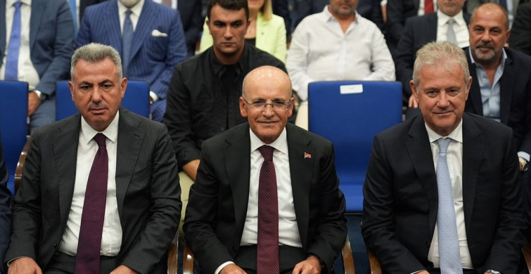 Hazine ve Maliye Bakanı Şimşek, İzmir'de İş Dünyası ile Buluştu