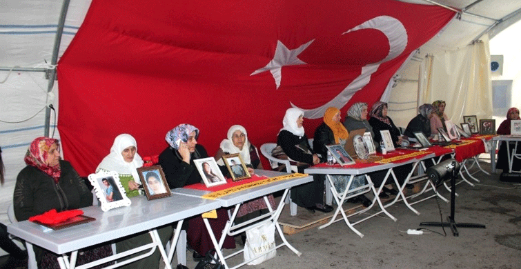 HDP Önündeki Evlat Nöbetine 3 Aile Daha Eklendi