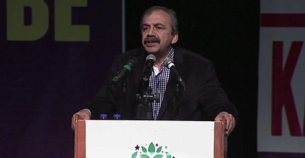 HDP'li Sırrı Süreyya Önder'i CHP Milletvekili Mehmet Bekaroğlu Ziyaret Etti