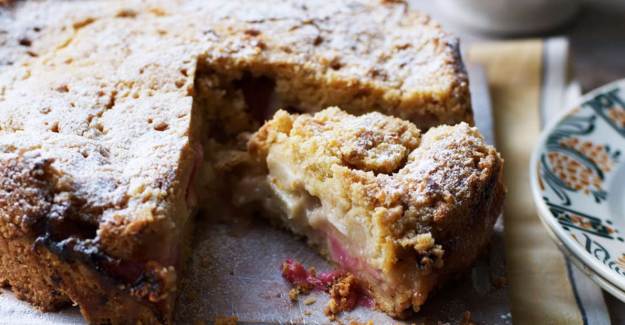 Hem Tatlı Hem Ekşi: Anjelik Erikli Crumble Kek Tarifi