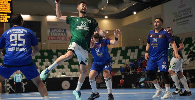 Hentbolda Giresunspor ve Trabzon Büyükşehir Belediyesi Beraberlik Yaşadı
