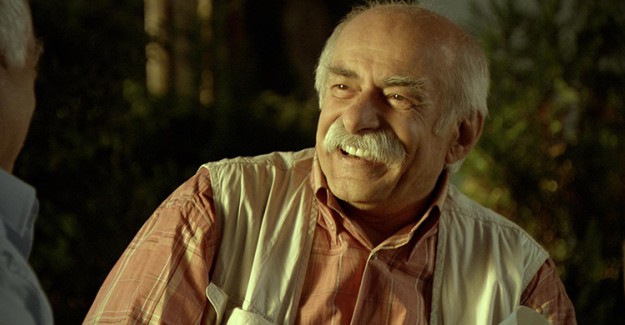 Hikmet Karagöz Yürüyen Merdivenden Düşerek Yaralandı