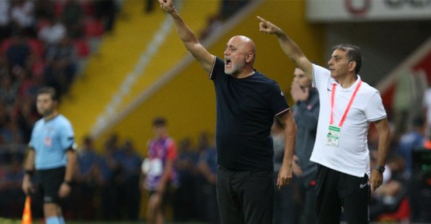 Hikmet Karaman Galatasaray Maçının Hakemine İsyan Etti!