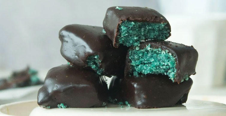 Hindistan Cevizli Spirulina Çikolata Tarifi