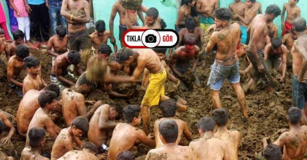 Hindistan'da Gübre Festivali'nde İnek Dışkılarını Vücutlarına Sürdüler