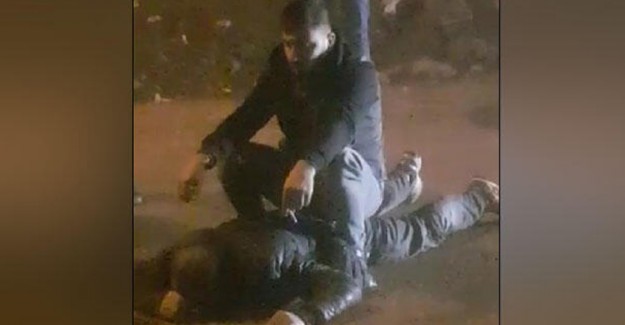 Hırsız Kaçamasın Diye Üzerine Oturup Bekledi
