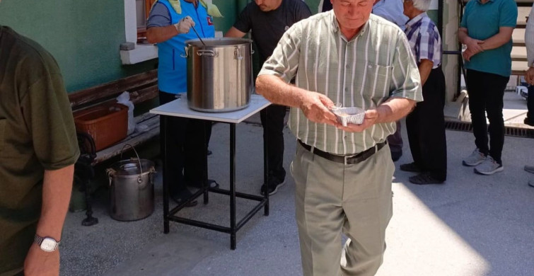 Hisarcık ilçe müftülüğü'nden aşure ikramı