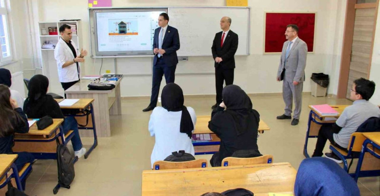 Hisarcık Kaymakamı Erkan Atam Eğitim Faaliyetlerini Yerinde İnceledi