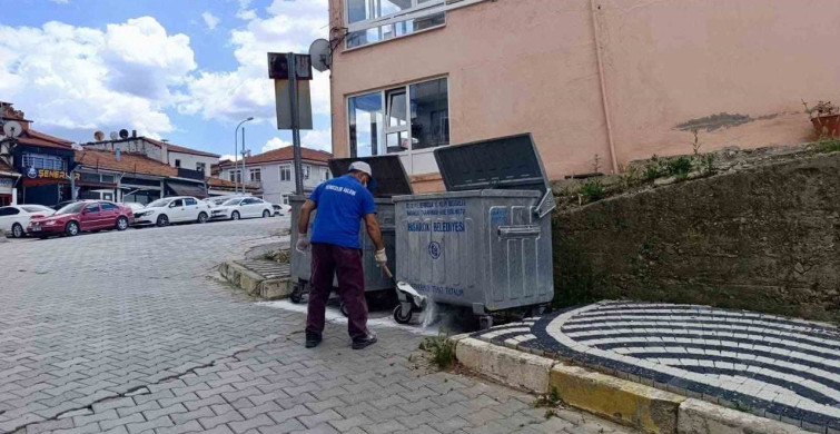 Hisarcık'ta Çöp Konteynerleri Temizleniyor