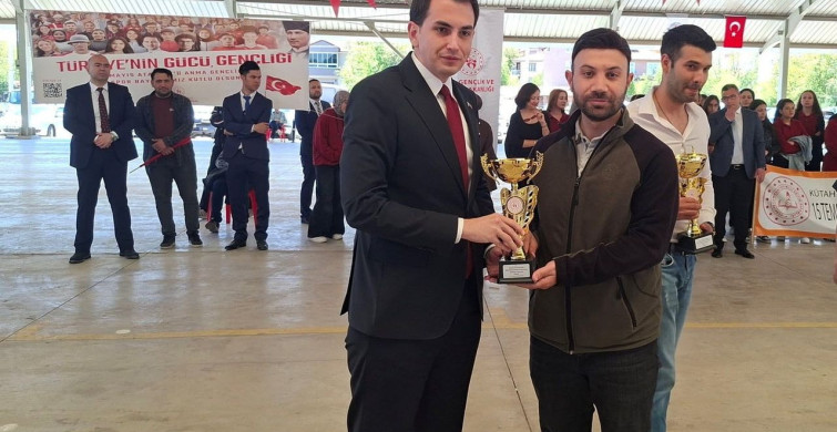 Hisarcık’ta Genç Sporculara Ödül Töreni