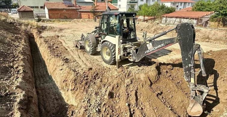 Hisarcık’ta halk ekmek fabrikası için ilk kazma vuruldu