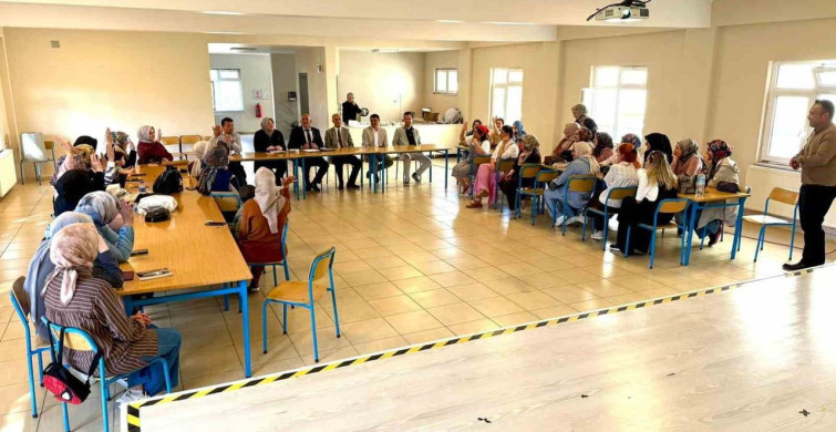 Hisarcık'ta Kitap Söyleşisi Etkinliği Düzenlendi