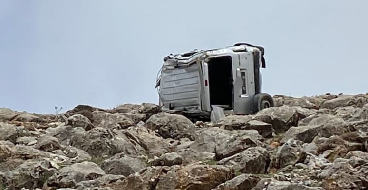 Hizan'da Trafik Kazası: Genç Sürücü Hayatını Kaybetti