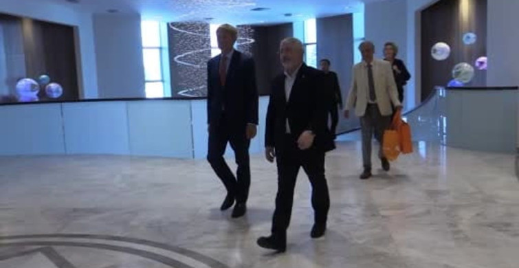 Hollanda'nın Ankara Büyükelçisi Joep Wijnands, Belediye Başkanı Aşgın ile futbol oynadı