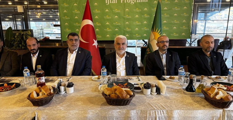 HÜDA PAR Genel Başkanı Zekeriya Yapıcıoğlu Elazığ'da İftar Programında Önemli Açıklamalar Yaptı