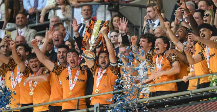 Hull City Premier Lig'e Yükseldi
