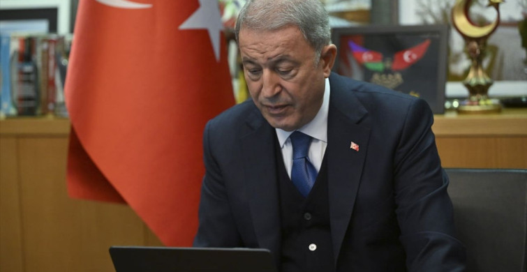 Hulusi Akar, Anadolu Ajansı'nın 'Yılın Kareleri' Oylamasında Yer Aldı