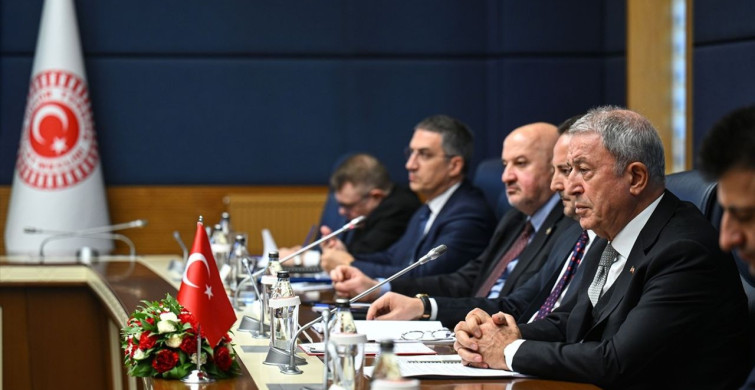 Hulusi Akar Gürcistan Heyeti ile Görüştü