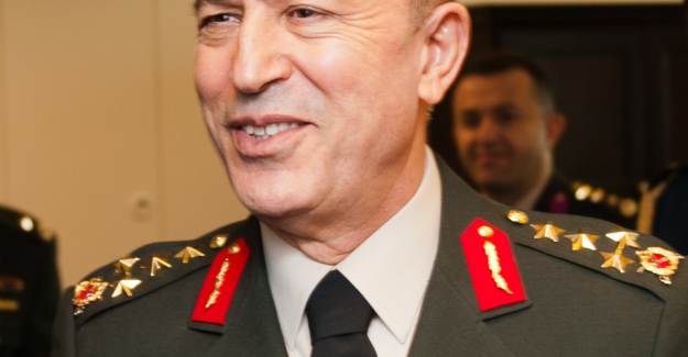 Hulusi Akar: Komşumuz Yunanistan, NATO'daki Görüşmeleri Çok Yavaşlatıyor!