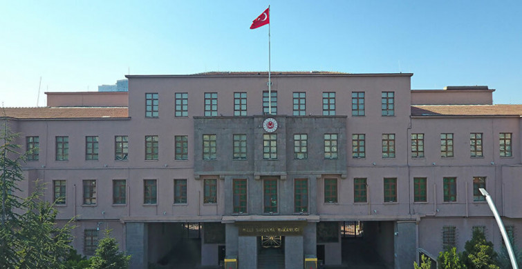 Hulusi Akar'dan Yunanistan'a Tepki Geldi: "Saldırgan Söylemler İçindeler"