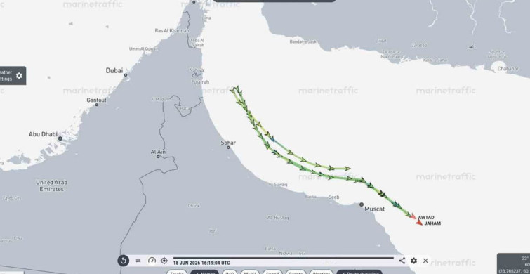 Hürmüz Boğazı yakınlarındaki Suudi Arabistan bandıralı 3 süper tanker yeniden takip sinyali vermeye başladı
