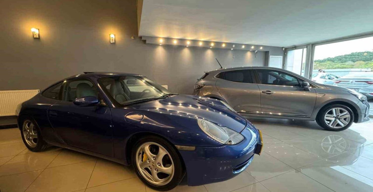 Hürmüz Boğazı'nda İkinci El Otomobil Pazarında Durgunluk