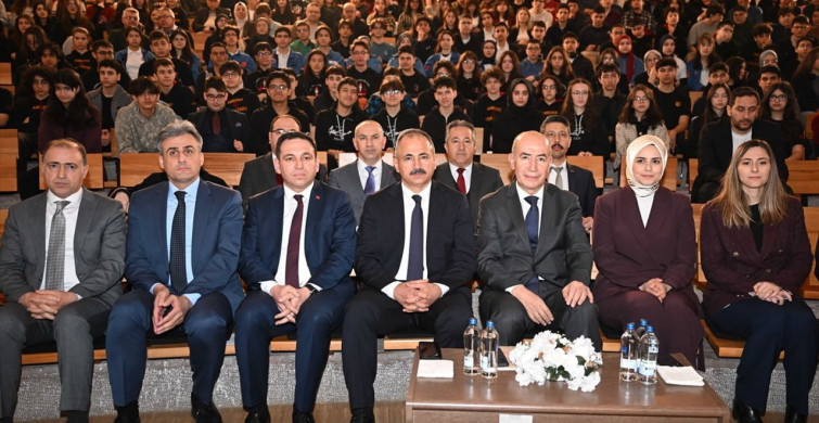 Hüseyin Yayman, ArtAnkara Fuarını Ziyaret Etti