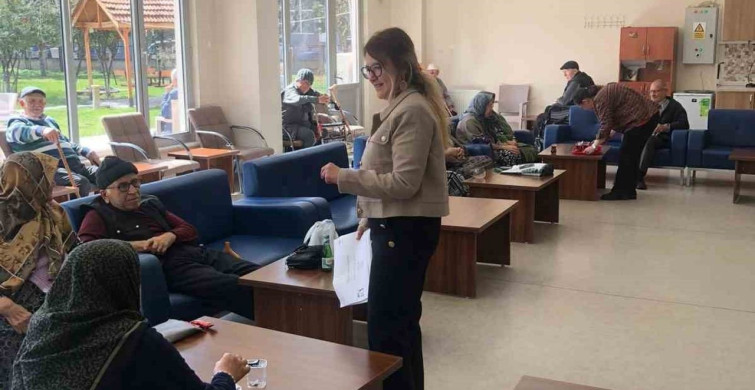 Huzurevi Sakinlerine Dijital Okuryazarlık Eğitimi Verildi