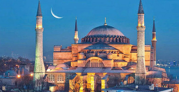 İBB Bu Durumu Kabullenemedi: Ayasofya-i Kebir Cami-i Şerifi Hala Müze Olarak Gösteriliyor