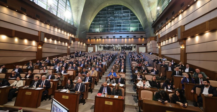 İBB Meclisi'nde Metro Sorunlarına İlişkin Tartışmalar Kızıştı