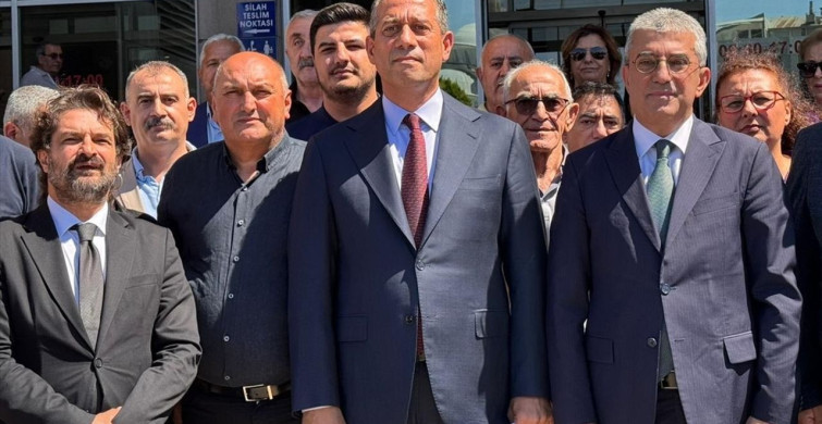 İBB Yolsuzluk Soruşturmalarına Tepkiler: CHP'den Basın Açıklaması