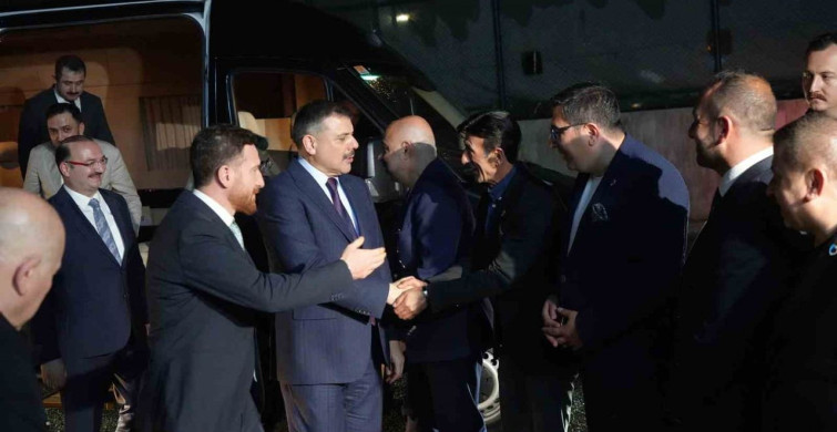 İçişleri Bakanı Çiftçi, Erzurumspor FK’yı Ziyaret Etti