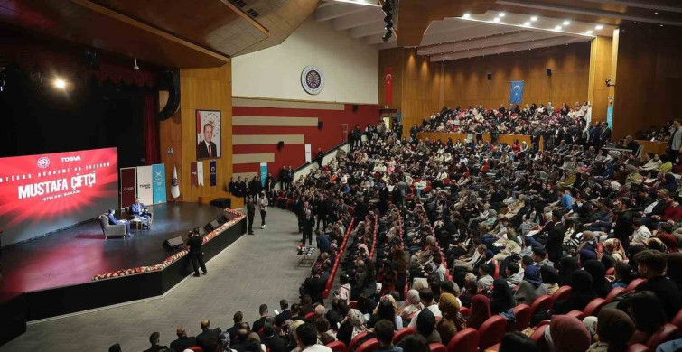 İçişleri Bakanı Mustafa Çiftçi, Erzurum'da TÜGVA İhtisas Akademi Programı'na Katıldı