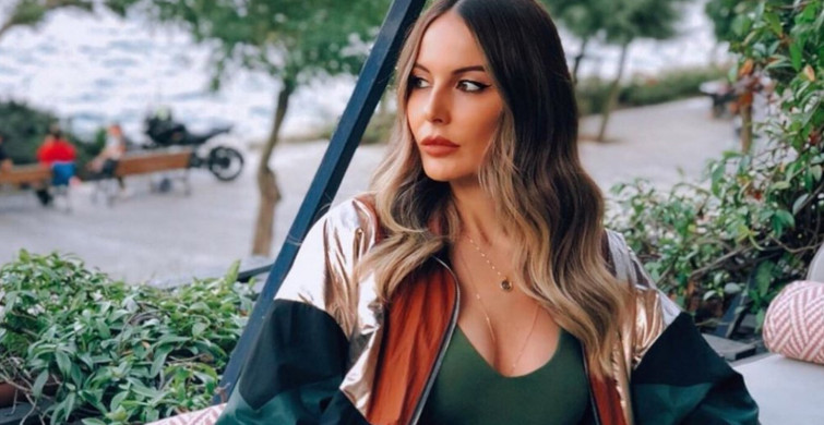 İddia Programında Ertan Süzgün, Hande Sarıoğlu'nun Ayaklarını Okşadı