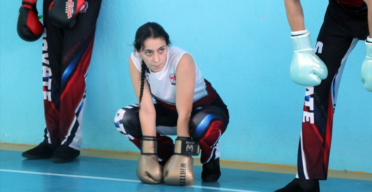 İdilnur Aslan: Babasından Aldığı İlhamla Avrupa Savate Şampiyonası'na Hazırlanıyor