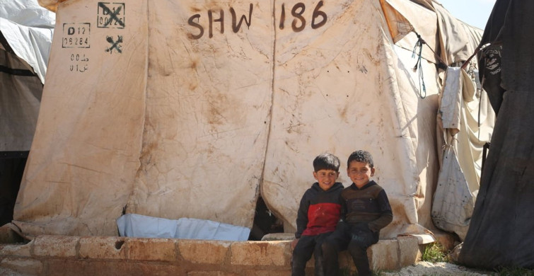 İdlib'deki Suriyeliler Zorlu Bayram Koşullarında