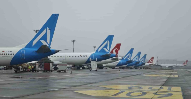 İGA İstanbul Havalimanı'nda Olumsuz Hava Şartlarına Rağmen Operasyonlar Devam Ediyor