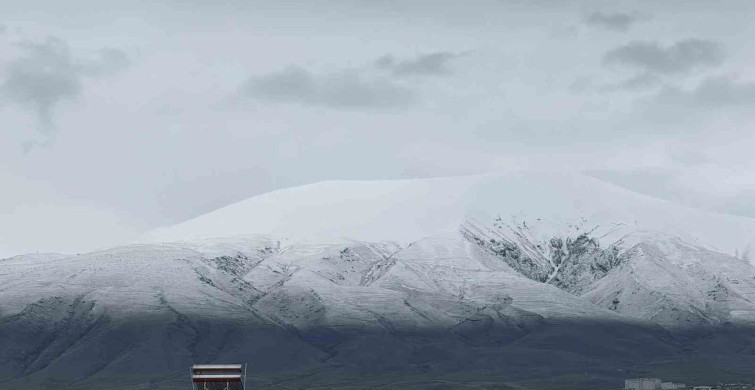Iğdır Ovası Beyaza Büründü