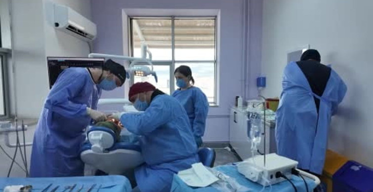 Iğdır Üniversitesi Ağız ve Diş Sağlığı Hastanesi'nde İlk İmplant Tedavisi Uygulandı