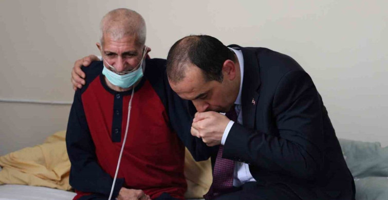 Iğdır valisi tașolar'dan, tuzluca şehit ve gazi aileleri derneği başkanı türkan'a geçmiş olsun ziyareti