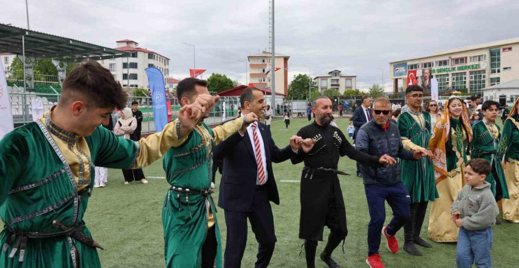 Iğdır'da 19 Mayıs Coşkusu: Vali Taşolar Kafkas Oynadı