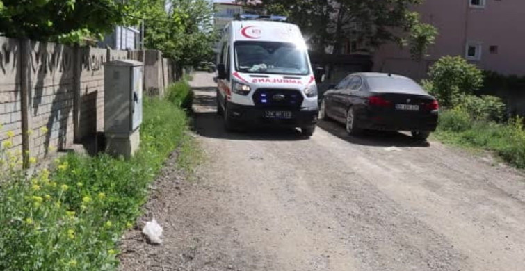 Iğdır'da Çatı Katı Yangını: Anne ve Çocuğu Dumandan Etkilendi